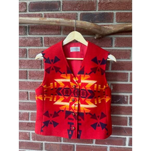 Vintage Southwestern Pendleton Wool Red Vest - Size Medium - Picture 1 of 5